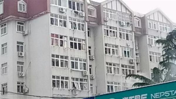 突發(fā)！青島一居民樓發(fā)生爆燃！已造1人死亡，7人受傷！3公里外有震感…